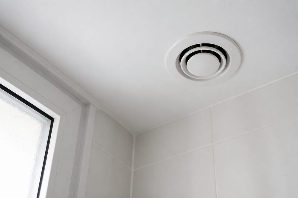 Bouche de VMC salle de bain : choix, emplacement et entretien