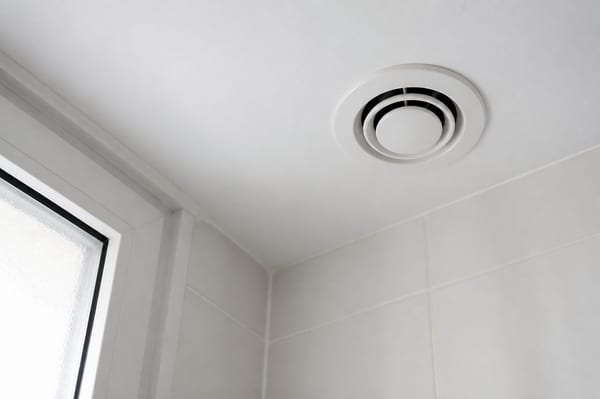 Bouche de VMC salle de bain : choix, emplacement et entretien